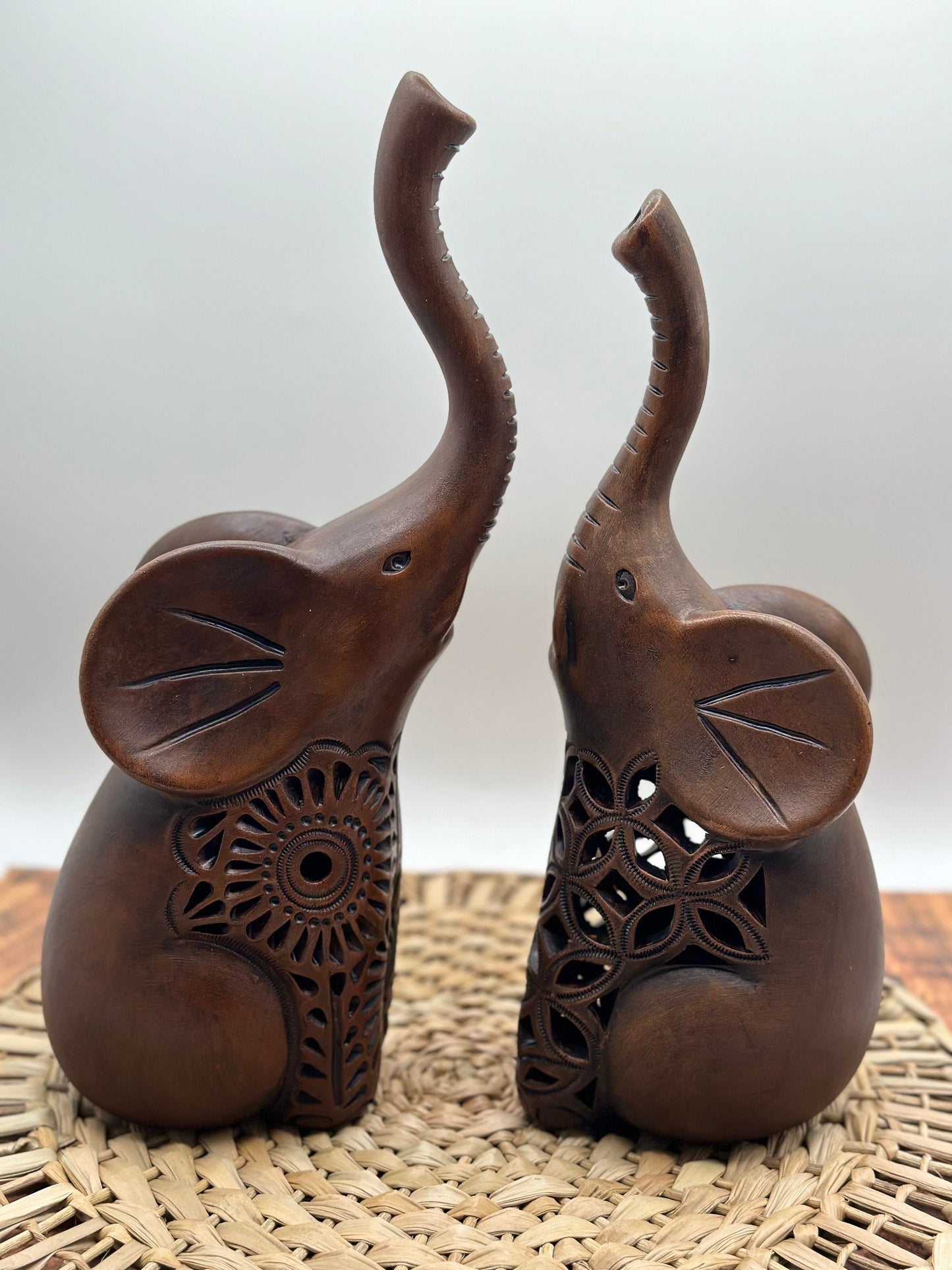 Elephants couple/pareja de elefantes (Barro café/brown clay)